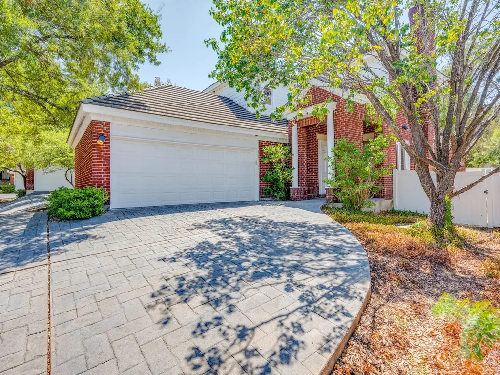 4010 Long Champ Dr 23, Austin