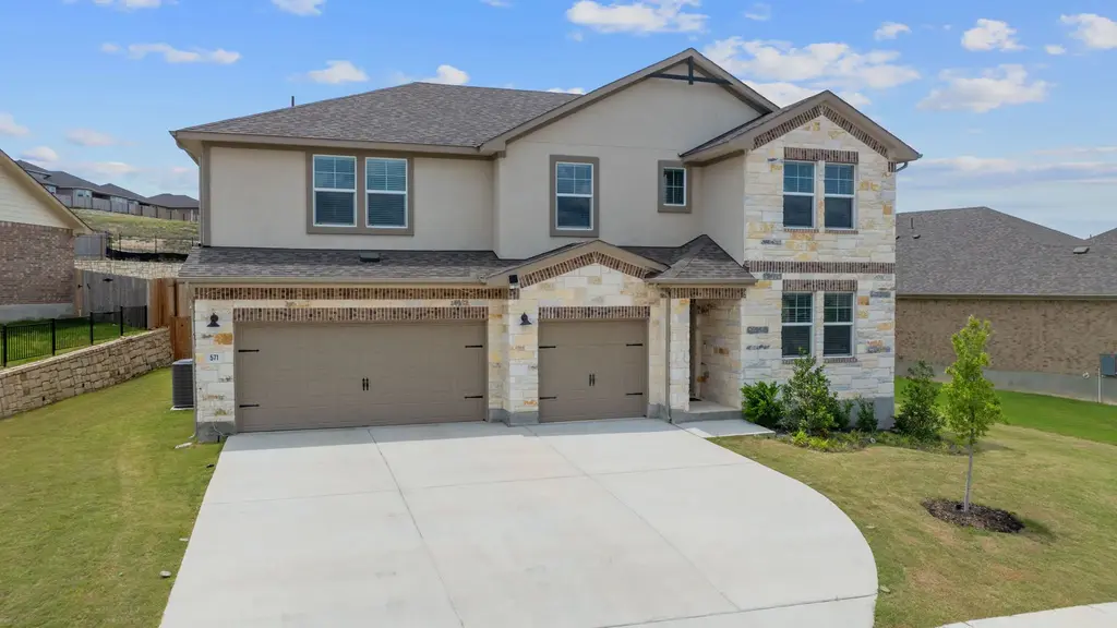 571 Sue Peaks Loop, Dripping Springs
