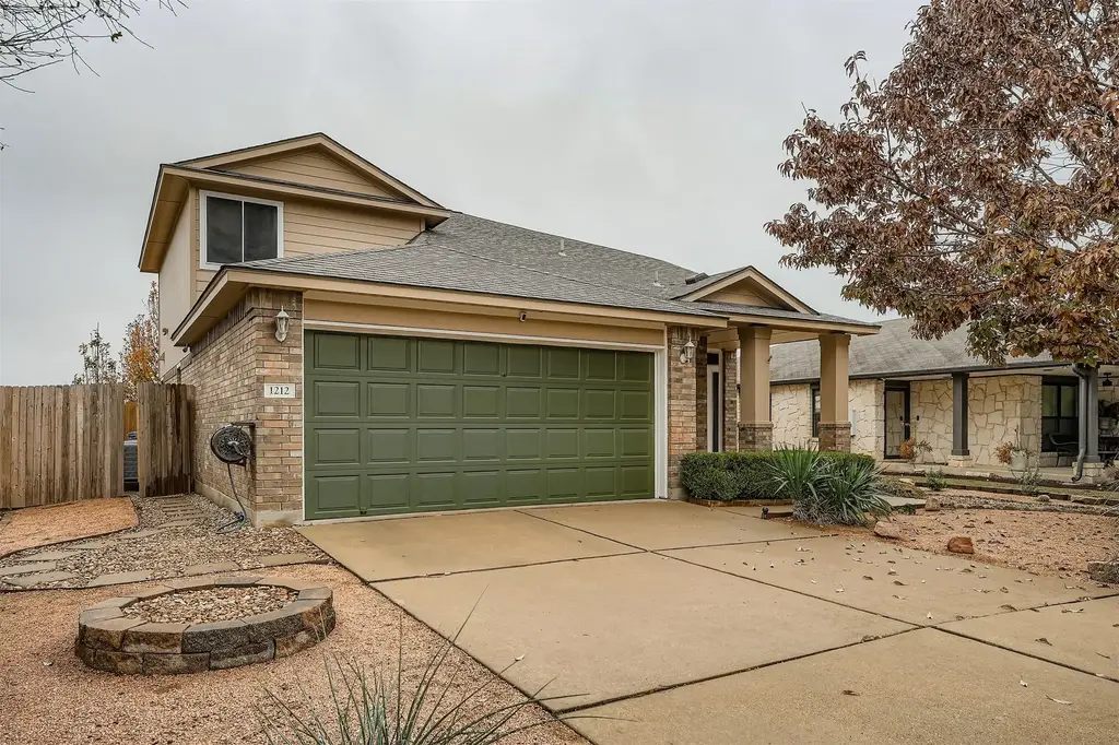 1212 Hensley Dr, Leander