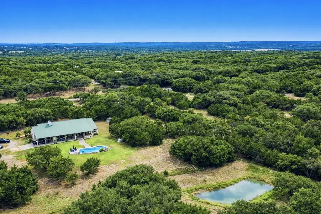 101 Fischer Cove Dr, Wimberley