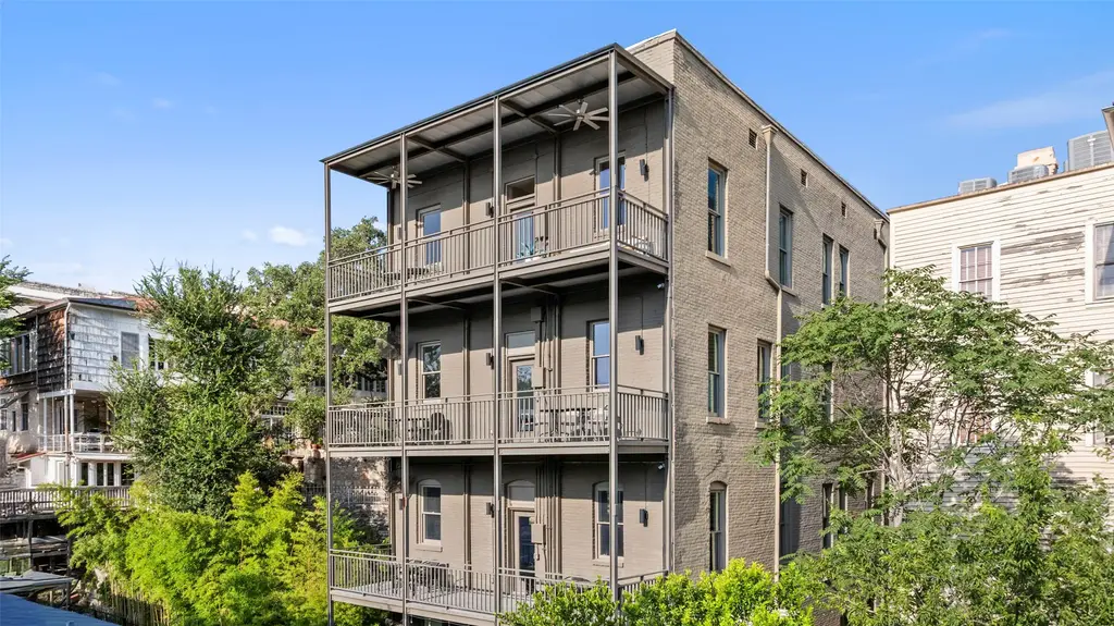 702 San Antonio St, Austin