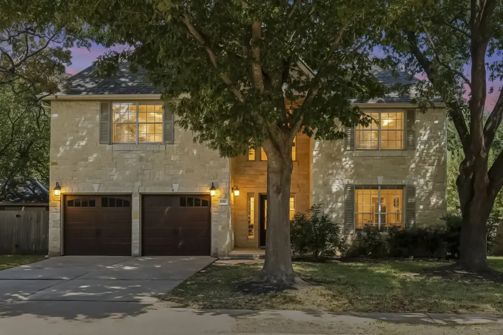 2004 Wood Glen Dr, Round Rock