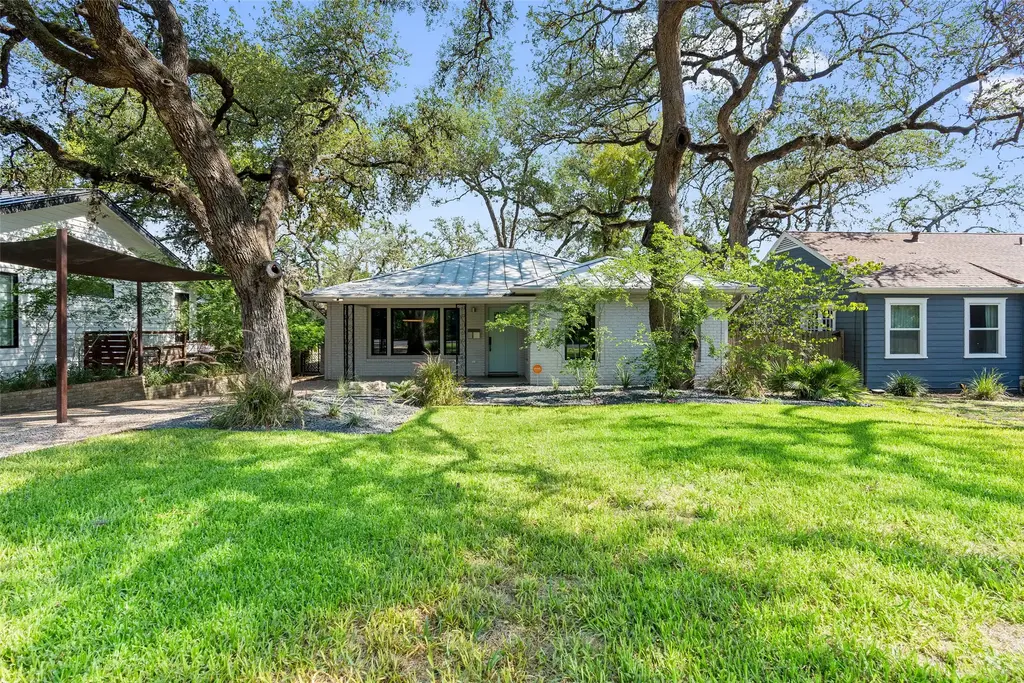 2202 Montclaire St, Austin