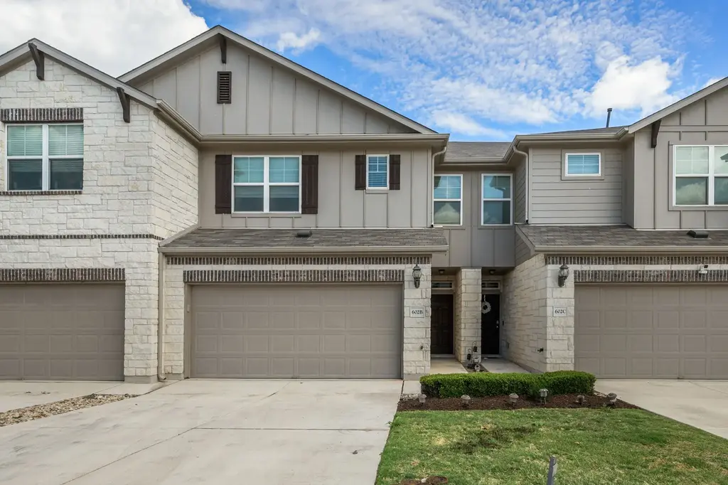 602 Knopper St B, Pflugerville