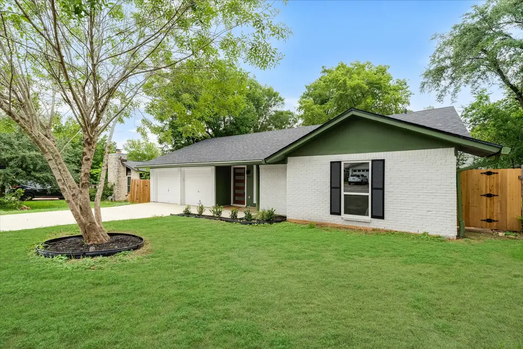6225 Hillston Dr, Austin