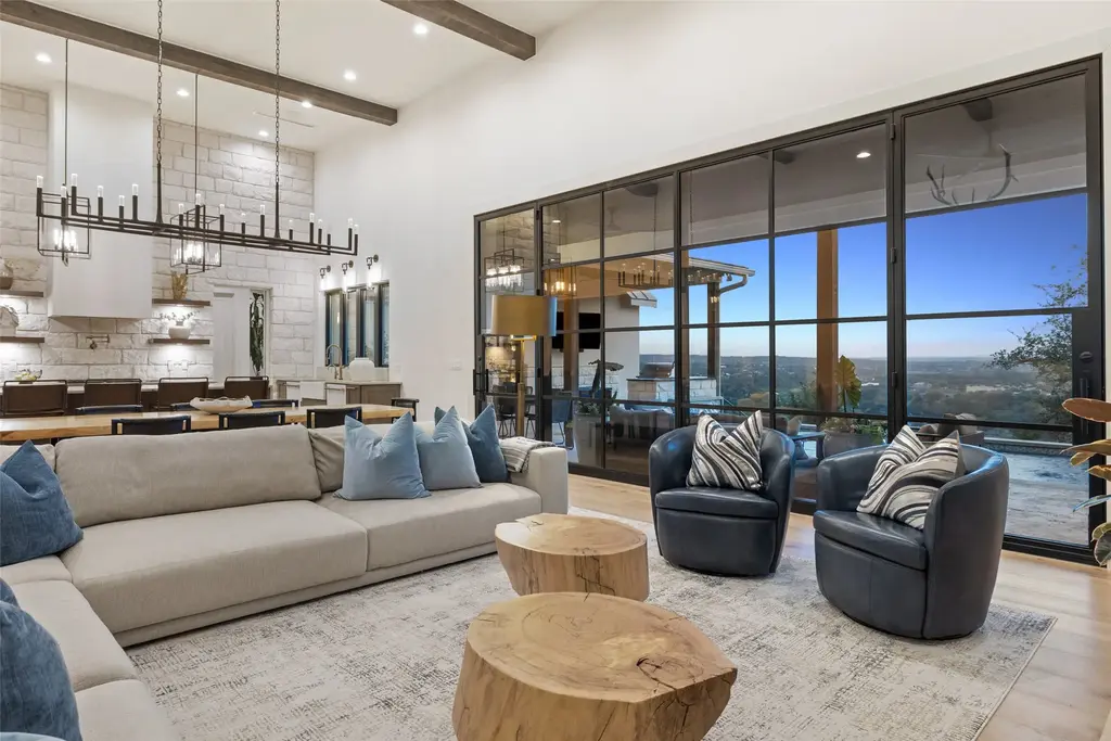 1733 Nightlife Cv, Spicewood