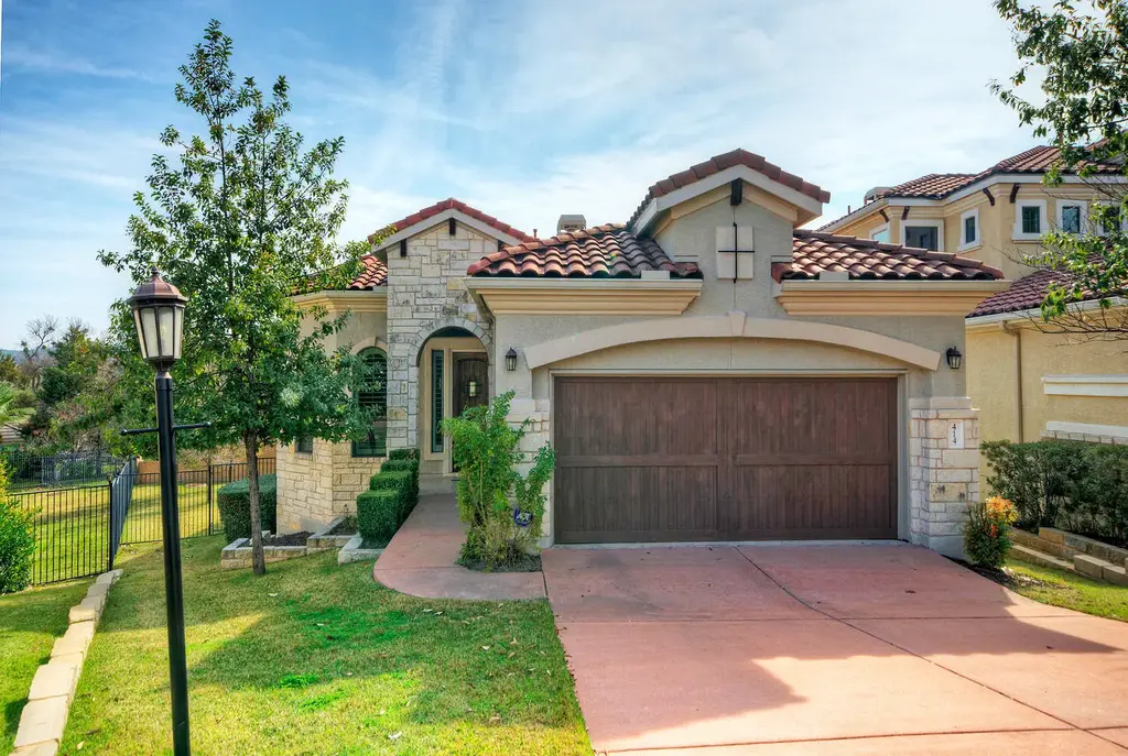 414 Indianwood Dr, Austin