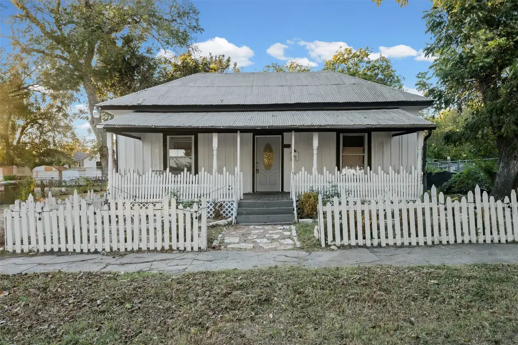 1014 S 3rd St, Temple