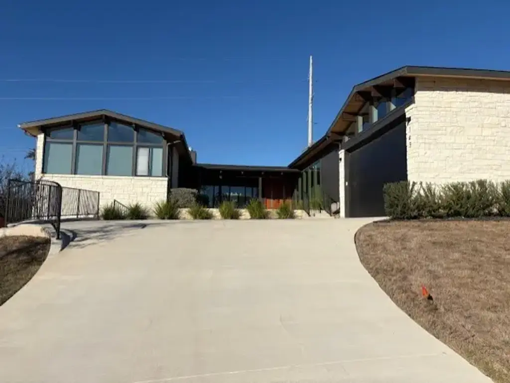 143 Emmanuelle Ct, Dripping Springs