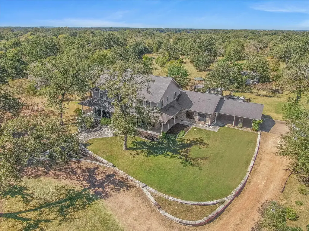 7050 Appaloosa Rd, College Station