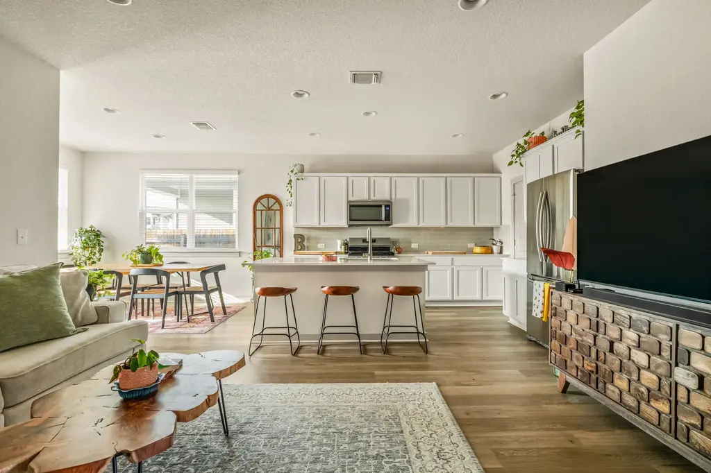 10002 Baden Ln, Austin