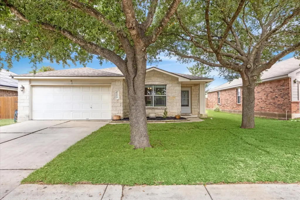104 Lucky Clover Ln, Hutto