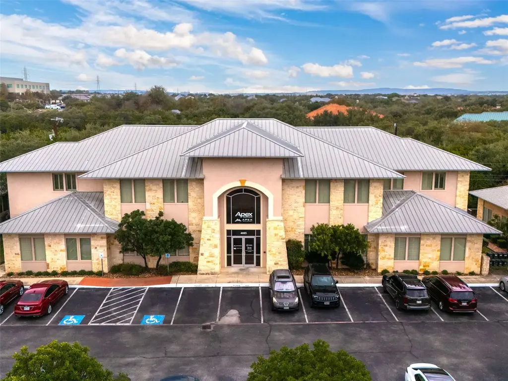 4085 De Zavala Rd, Shavano Park