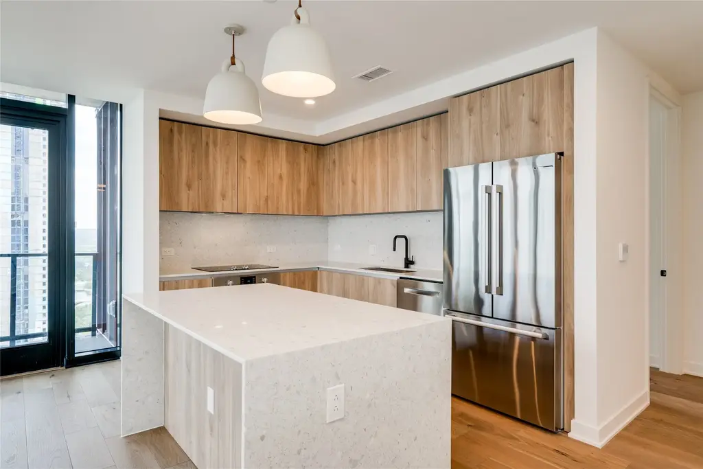 84 East Ave 3409, Austin