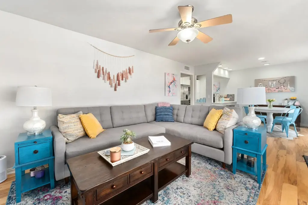 1210 Windsor Rd 122, Austin