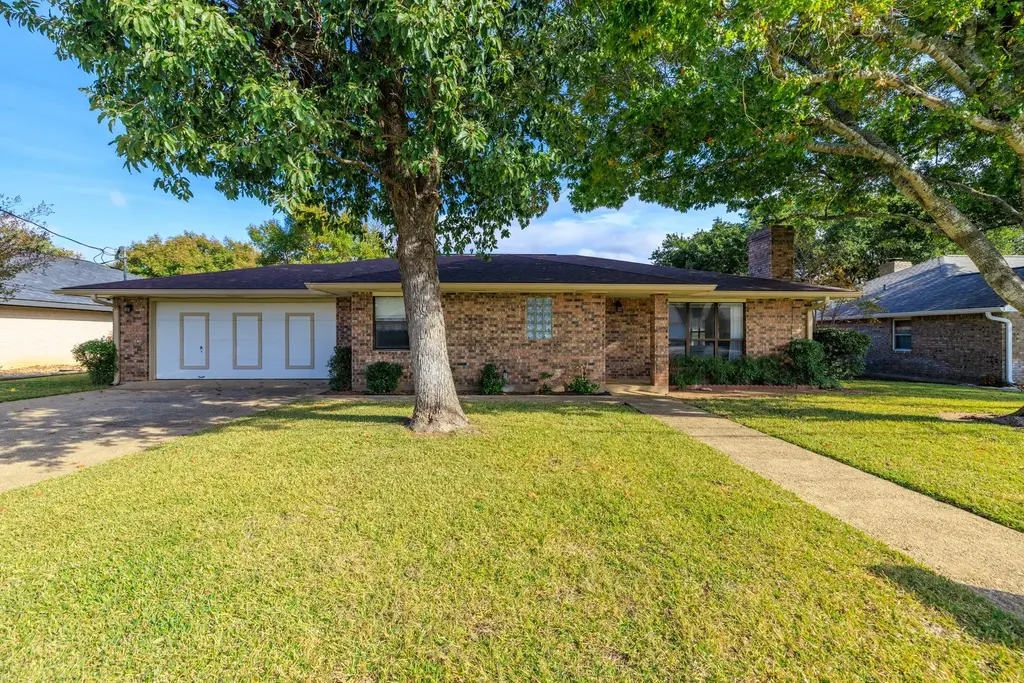 108 Tanglewood Dr, Fredericksburg