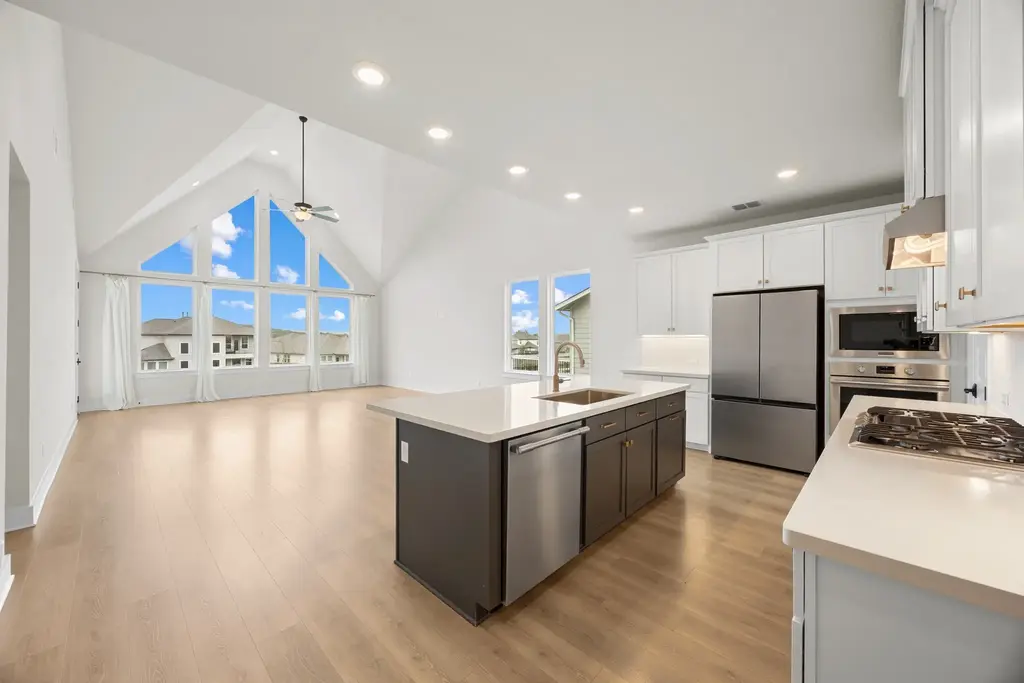 997 Sage Thrasher Cir, Dripping Springs