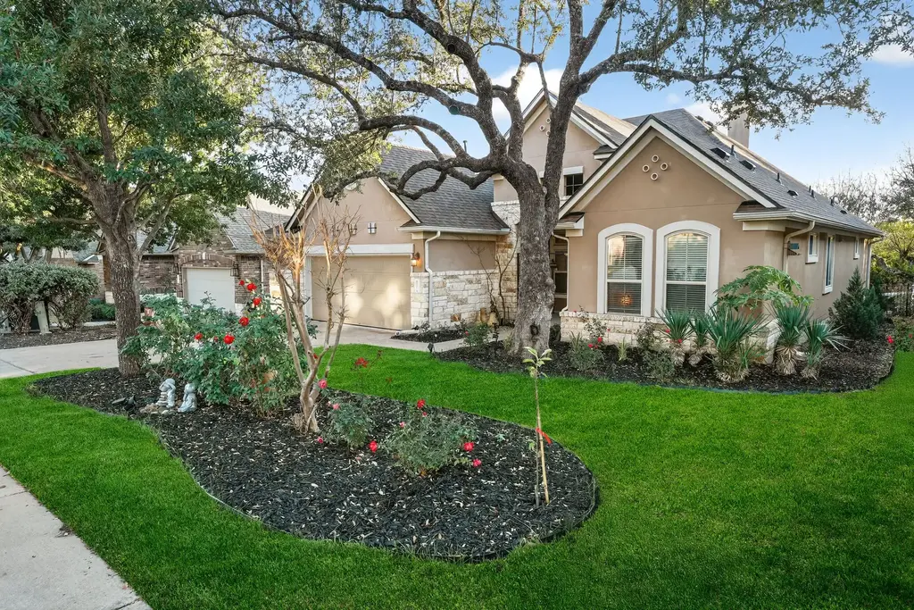 4521 Pyrenees Pass, Bee Cave