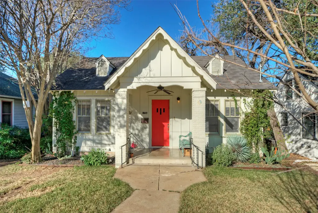 1704 Alameda Dr, Austin
