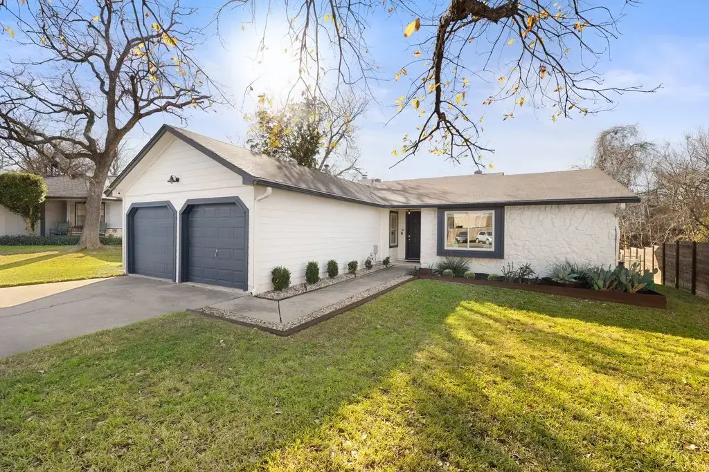 8406 Hornet Dr, Austin