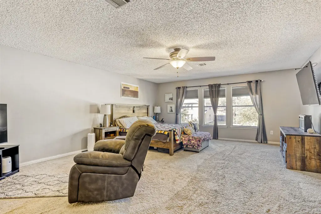 1704 Treeline Dr, Cedar Park