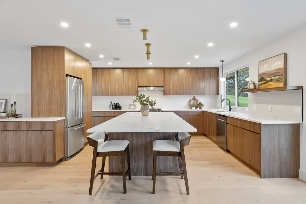 408 Rolling Green Dr, Lakeway