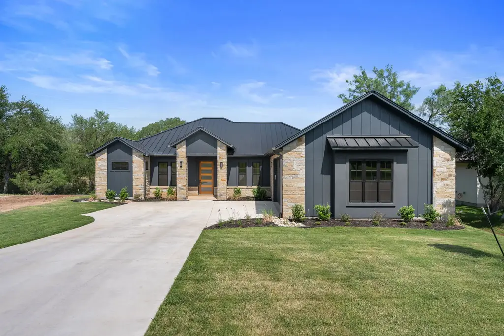 310 Apache Tears, Horseshoe Bay