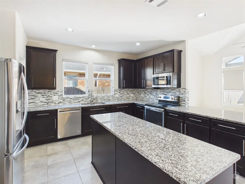 310 Hibiscus Dr, Hutto