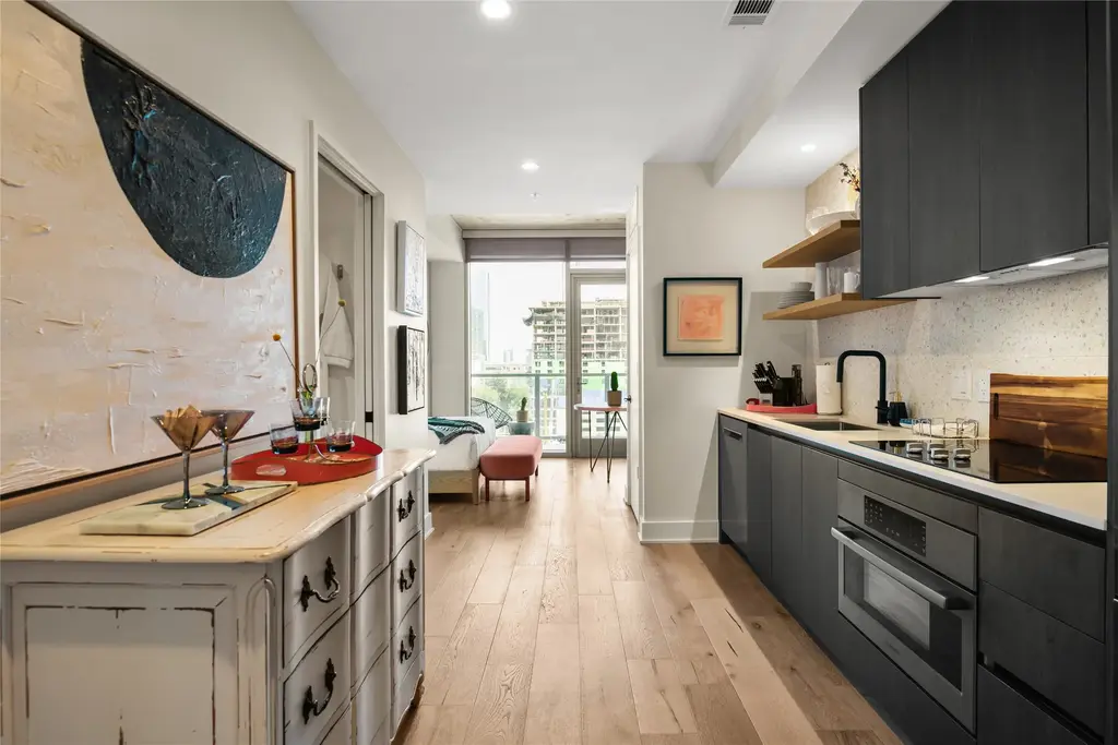 48 East Ave 1102, Austin