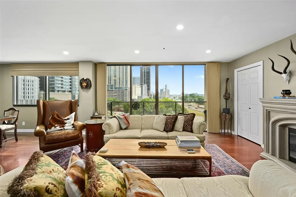 40 N Interstate Highway 35 8c1, Austin