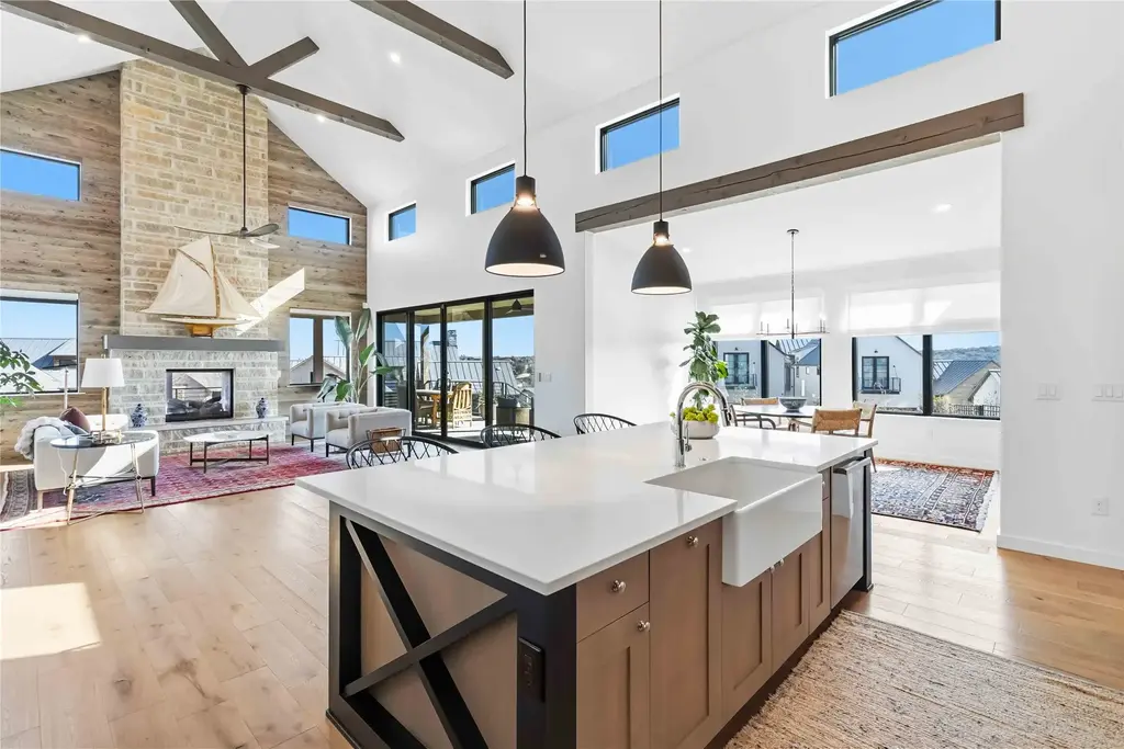 410 Kayak Way, Austin