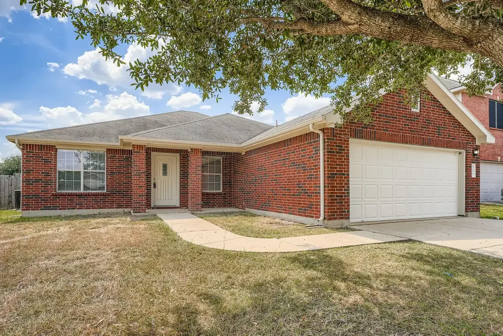 302 Floating Leaf Dr, Hutto