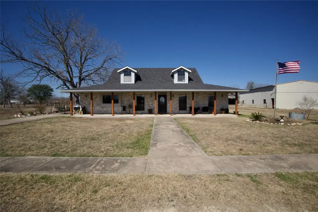 2352 Borchert Loop, Lockhart