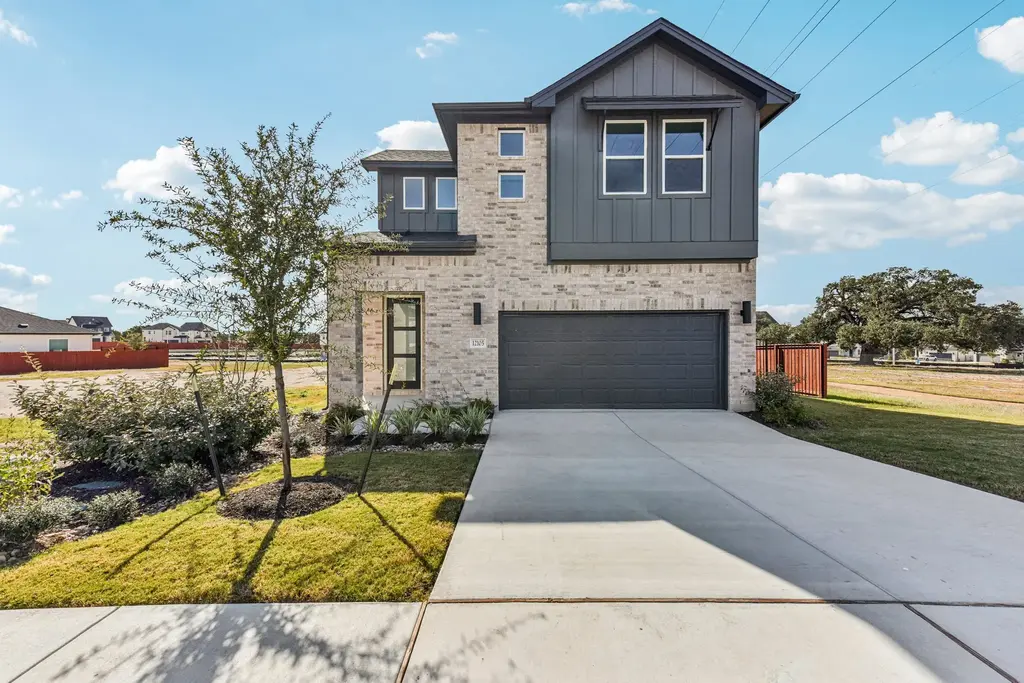12105 Cearley Dr, Austin