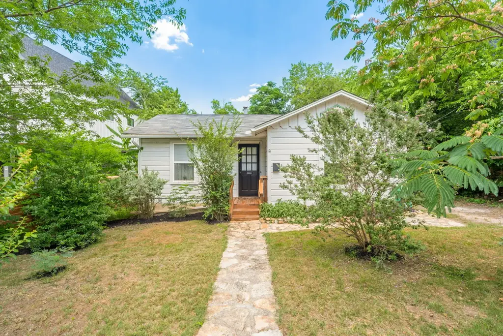 1303 Walnut Ave, Austin