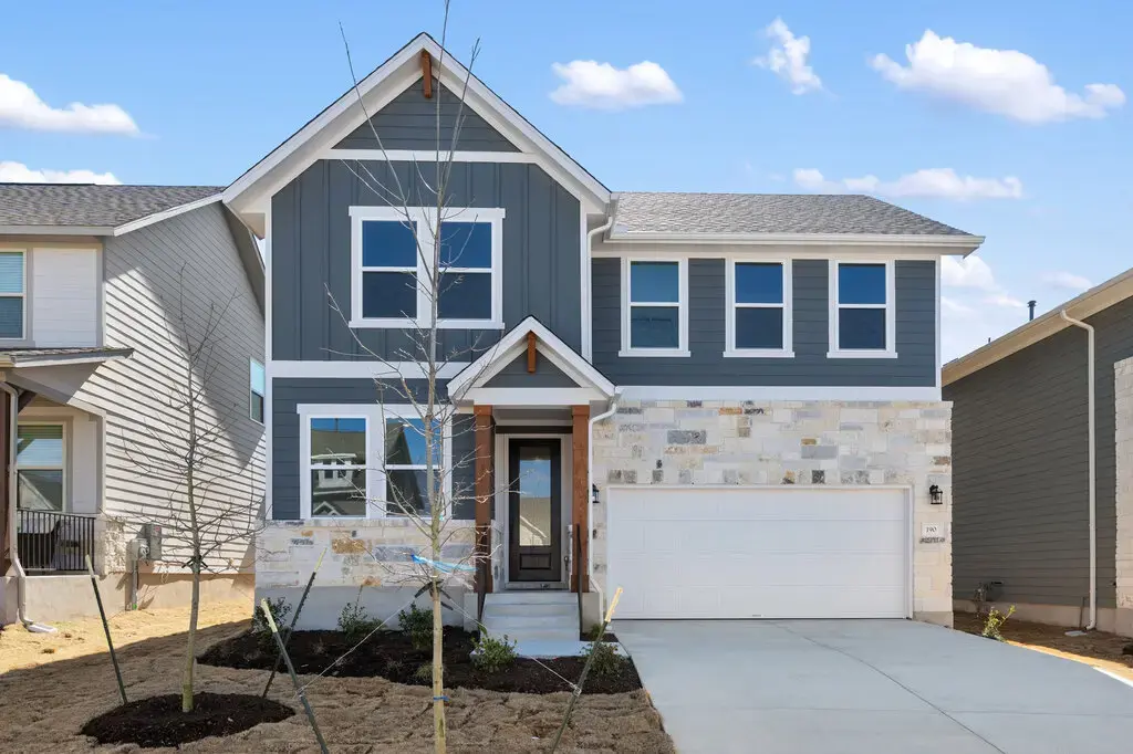 190 Crater Lake Dr, Dripping Springs