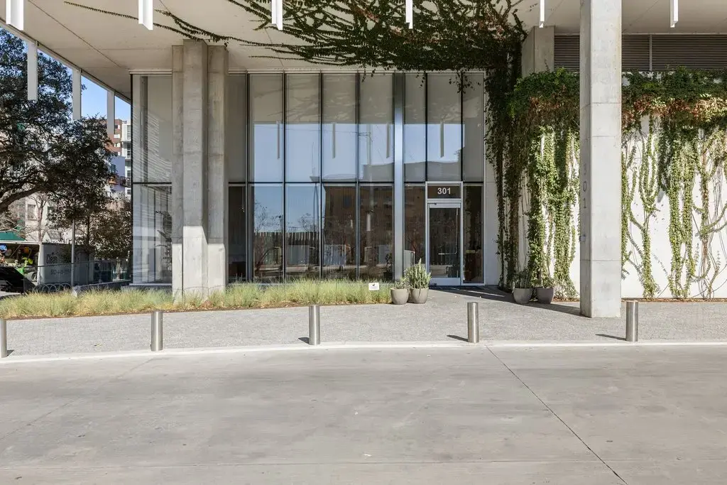 301 West Ave 1701, Austin
