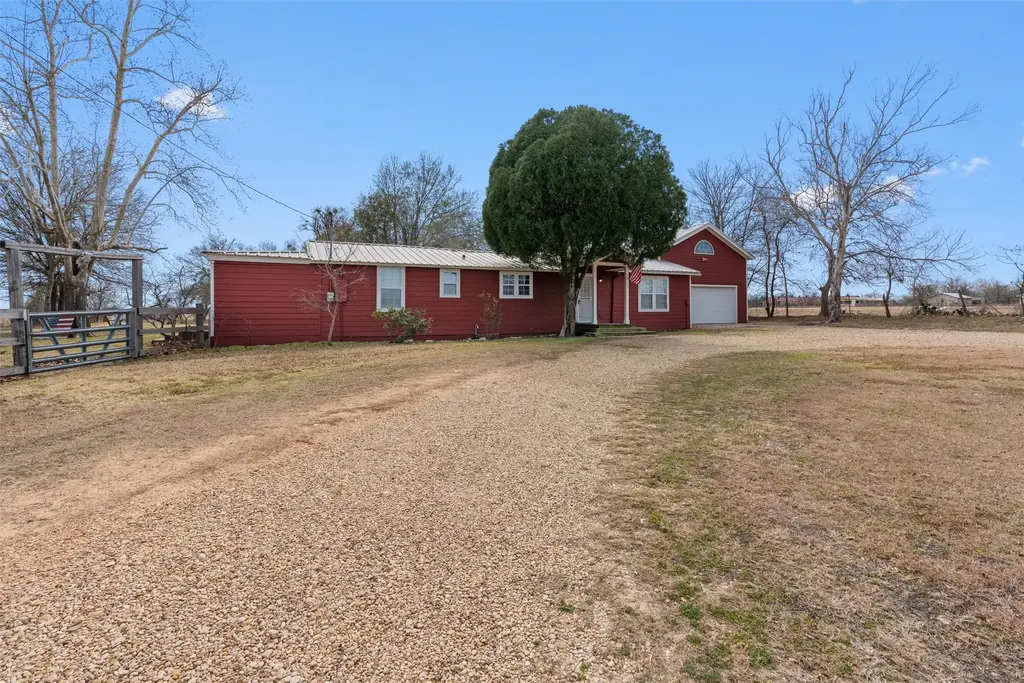 8889 N Fm 487, Rockdale