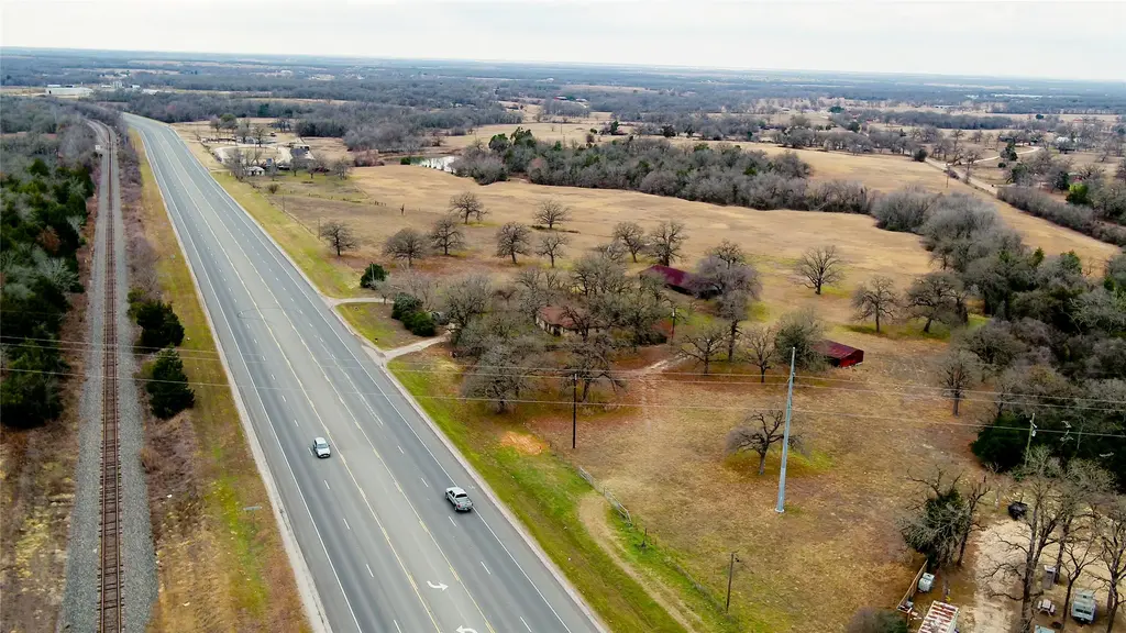 1682 W Us Highway 79, Rockdale