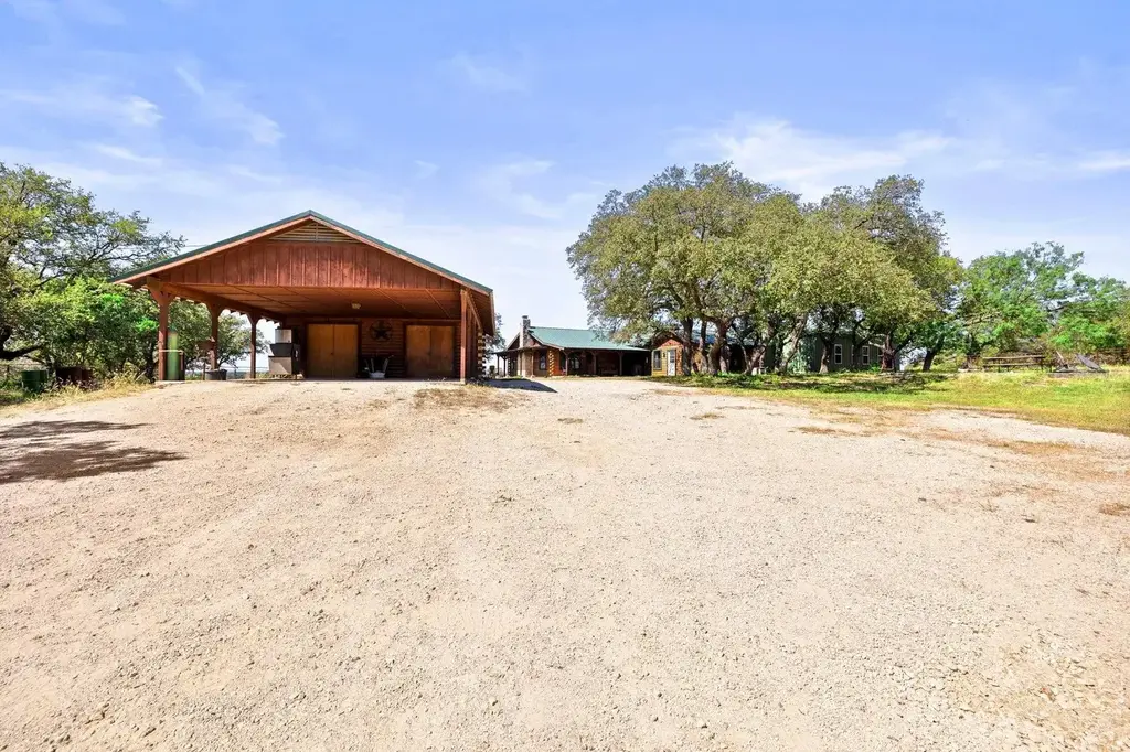 2102 Private Road 1377, Lampasas