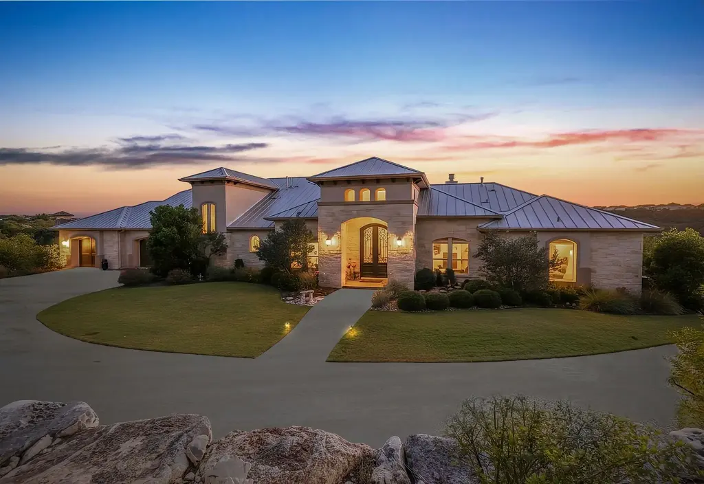 3500 Bachelor Gulch, Leander