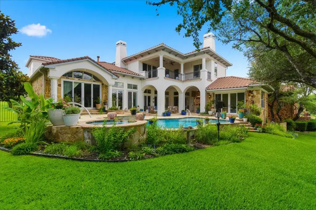 108 Golden Bear Cv, Austin