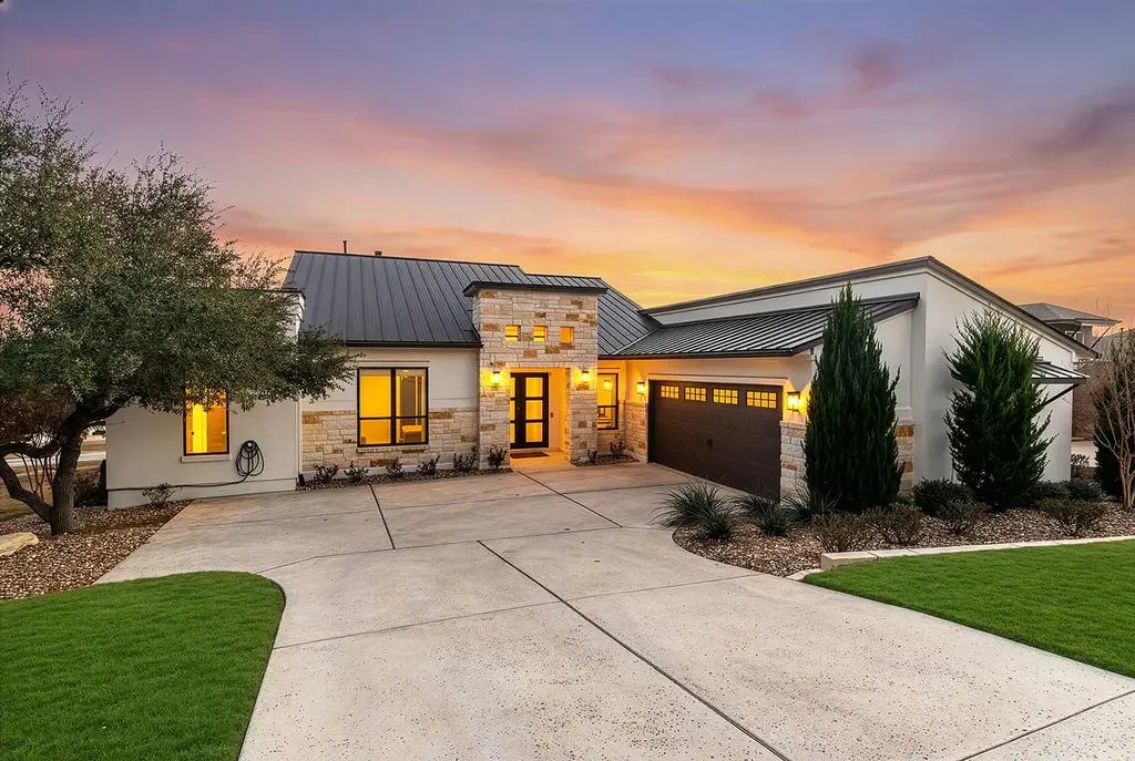 606 Sweet Grass Ln, Austin