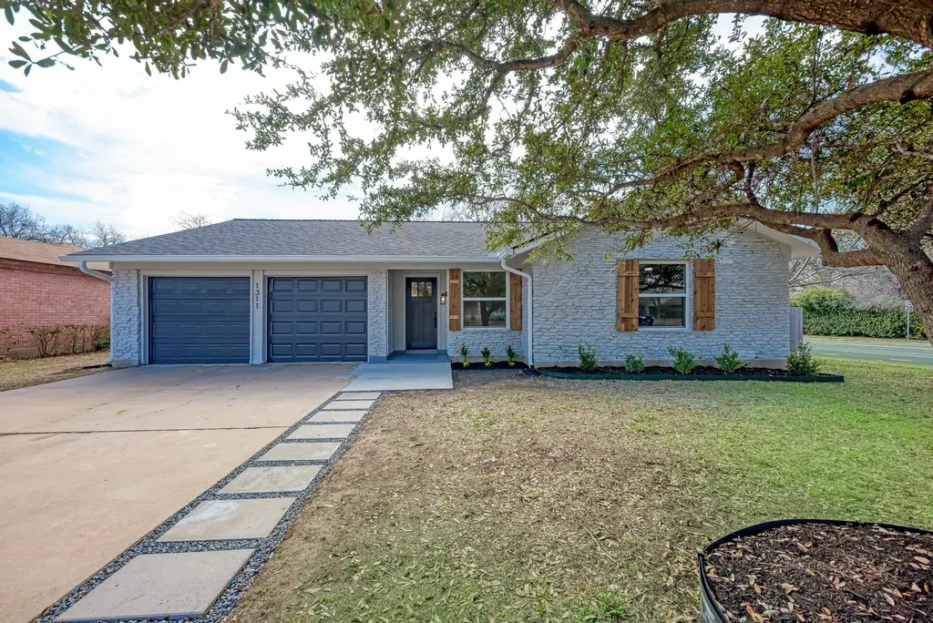 1311 Meadgreen Dr, Austin