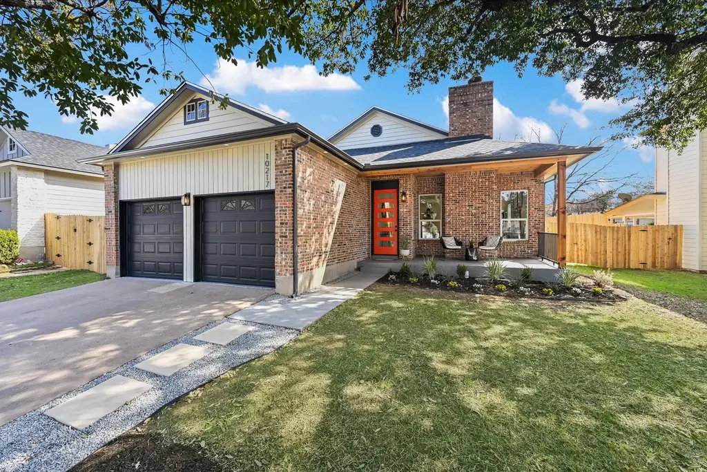 10217 Lindshire Ln, Austin