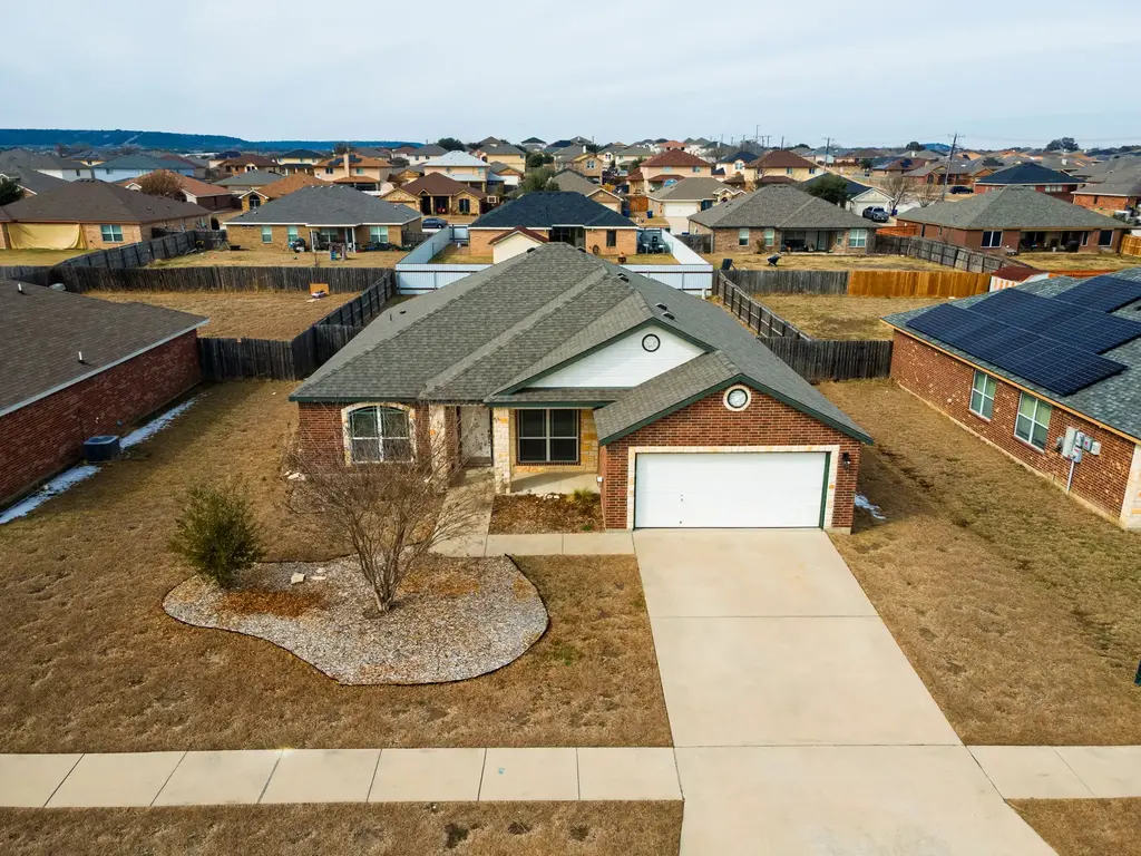 2303 Mike Dr, Copperas Cove
