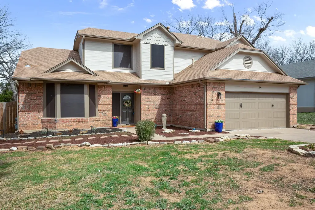1714 Woodwind Ln, Austin