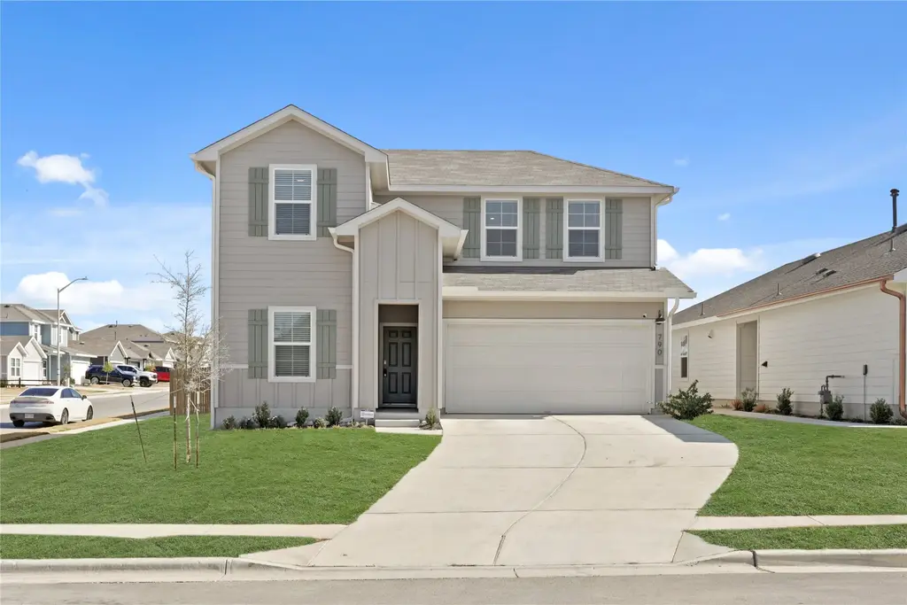 790 Arnold Loop, Kyle