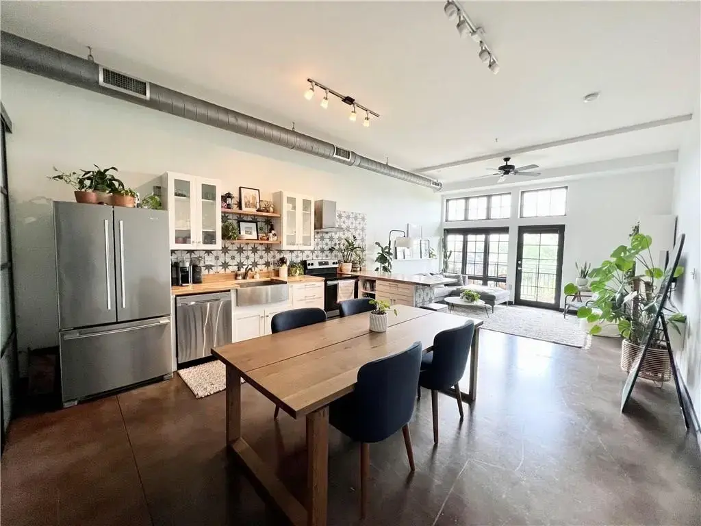 2235 E 6th St 306, Austin