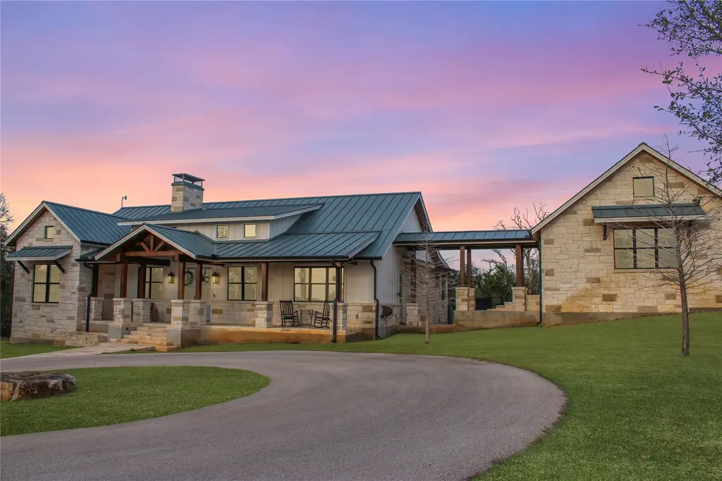185 Puerto Rico Dr, Wimberley